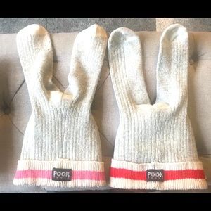 Pook  toque/Fits small adult/ youth head.